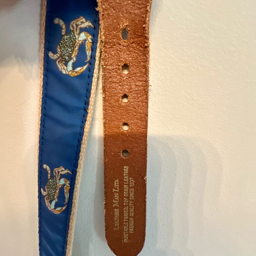 Leather Man Ltd Nautical Blue Crab Embroidered Belt Size 48 - Picture 4 of 8